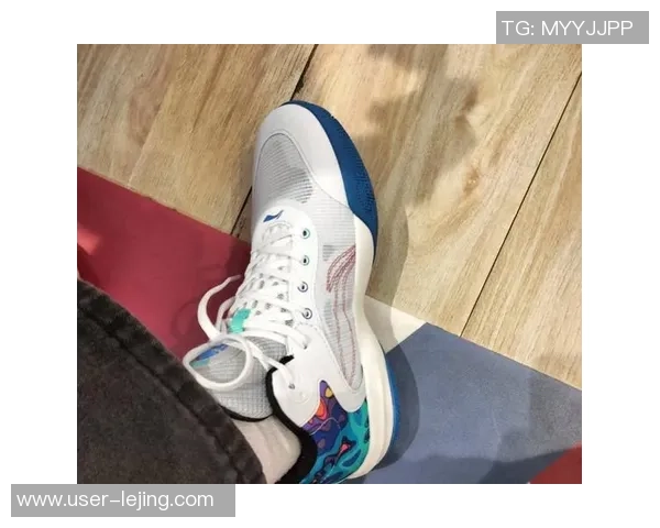 选择合适的足球鞋如何有效减少膝盖受伤风险与保护措施分析